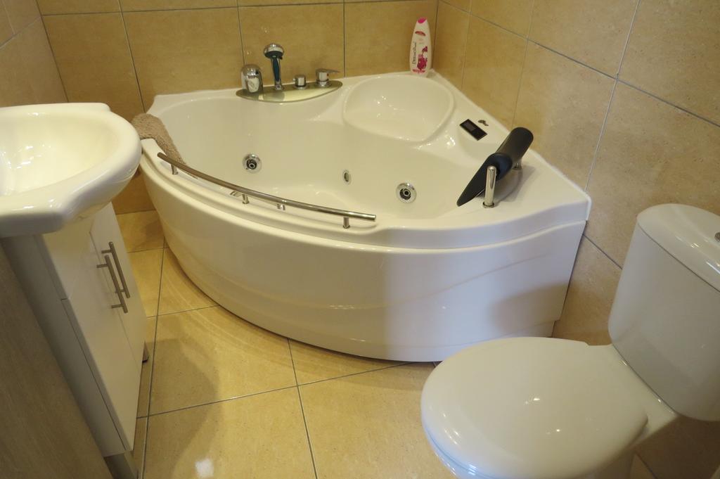 גלאטה River Apartments מראה חיצוני תמונה